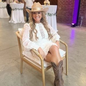 Meet your Posher, Cindy